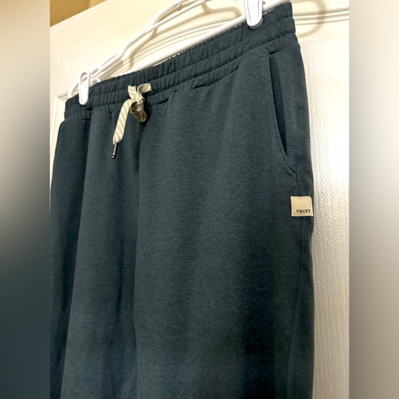 Vuori set performance jogger + daydream crew green/ black medium ✨ - Picture 6 of 13